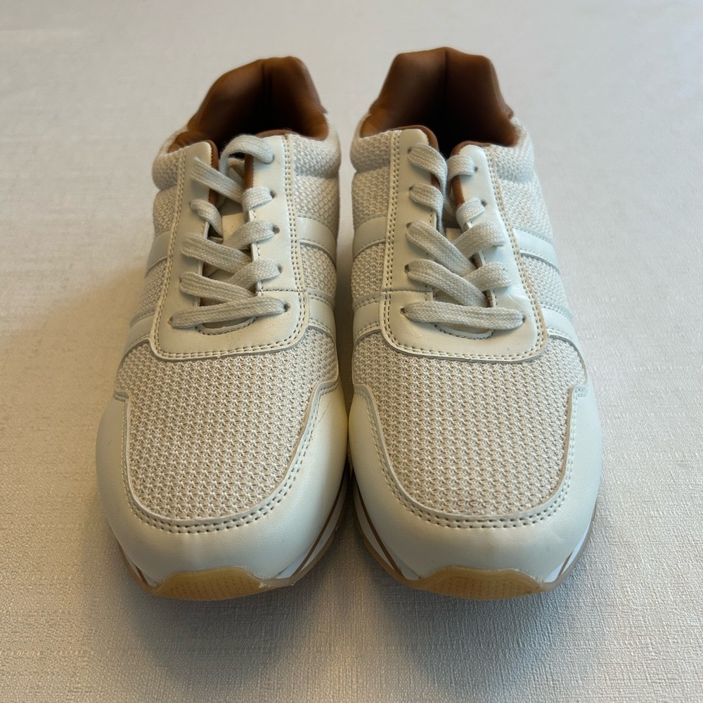 NWOT Banana Republic Factory Sneakers